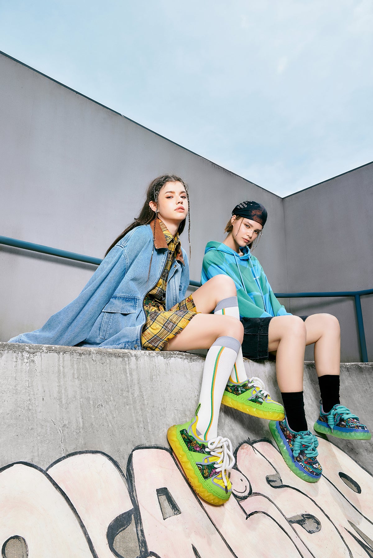Mixce Unisex Artistic Pattern Sneakers - Oetziceman