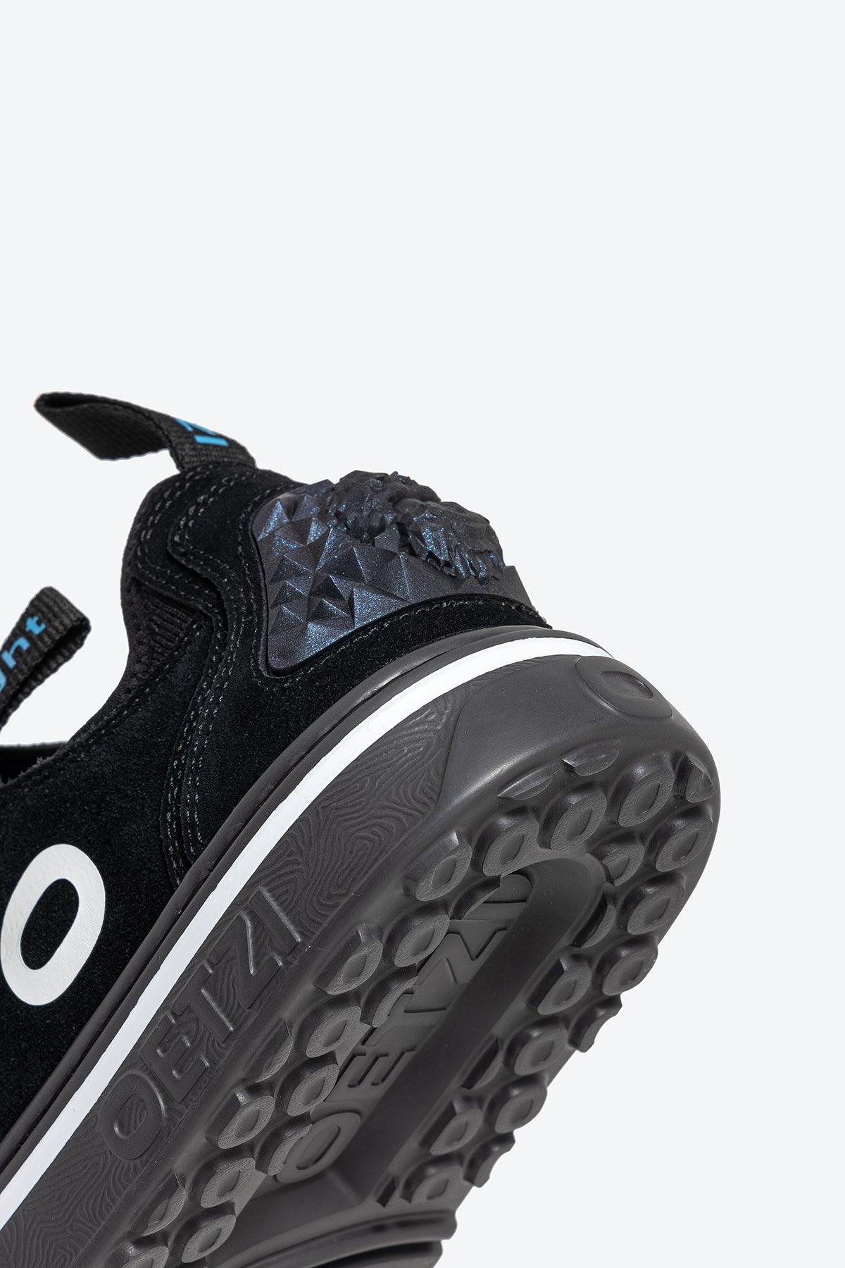 OETZIight Unisex Sneakers For Women And Men - Oetziceman