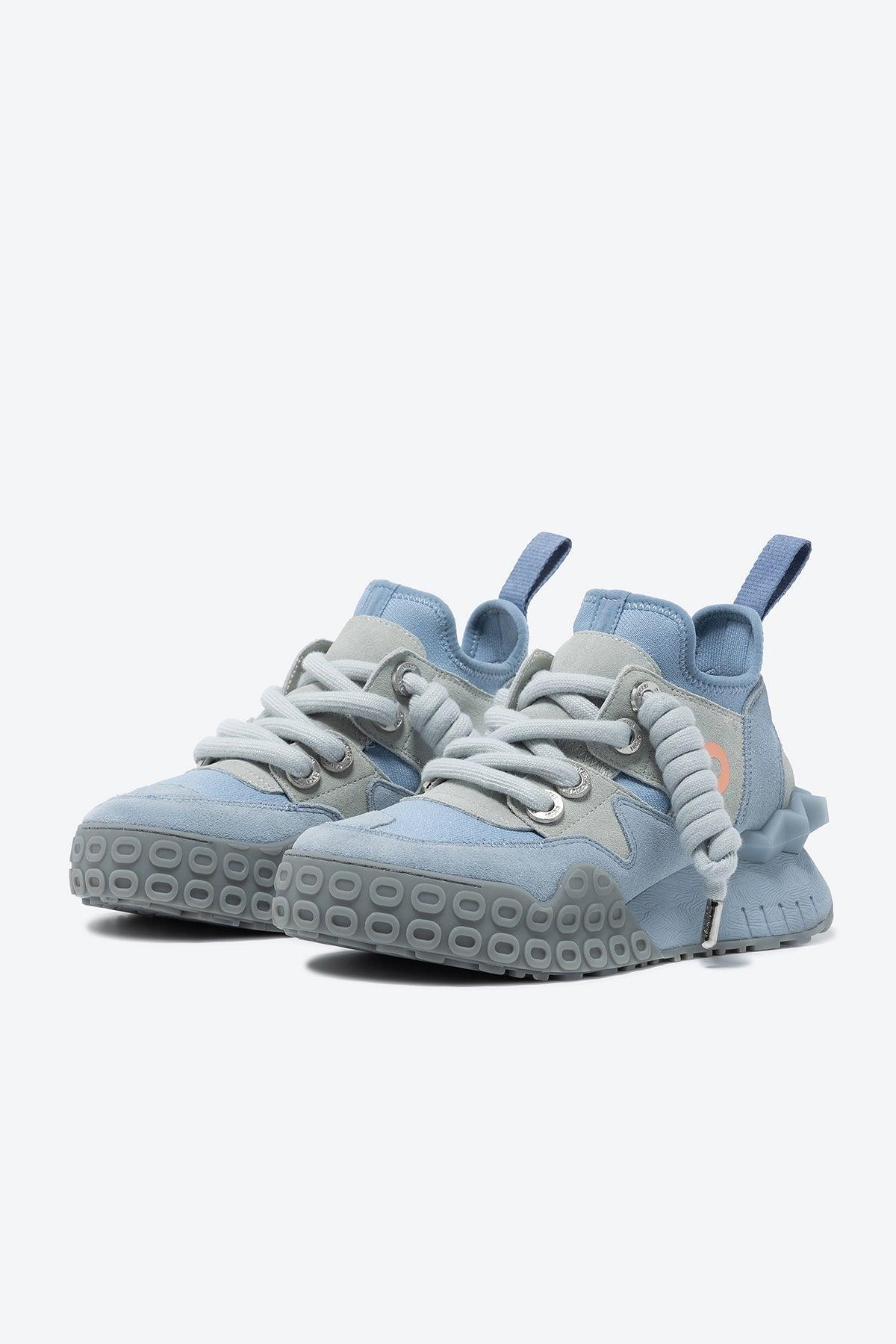 The Sassy - Oetziceman