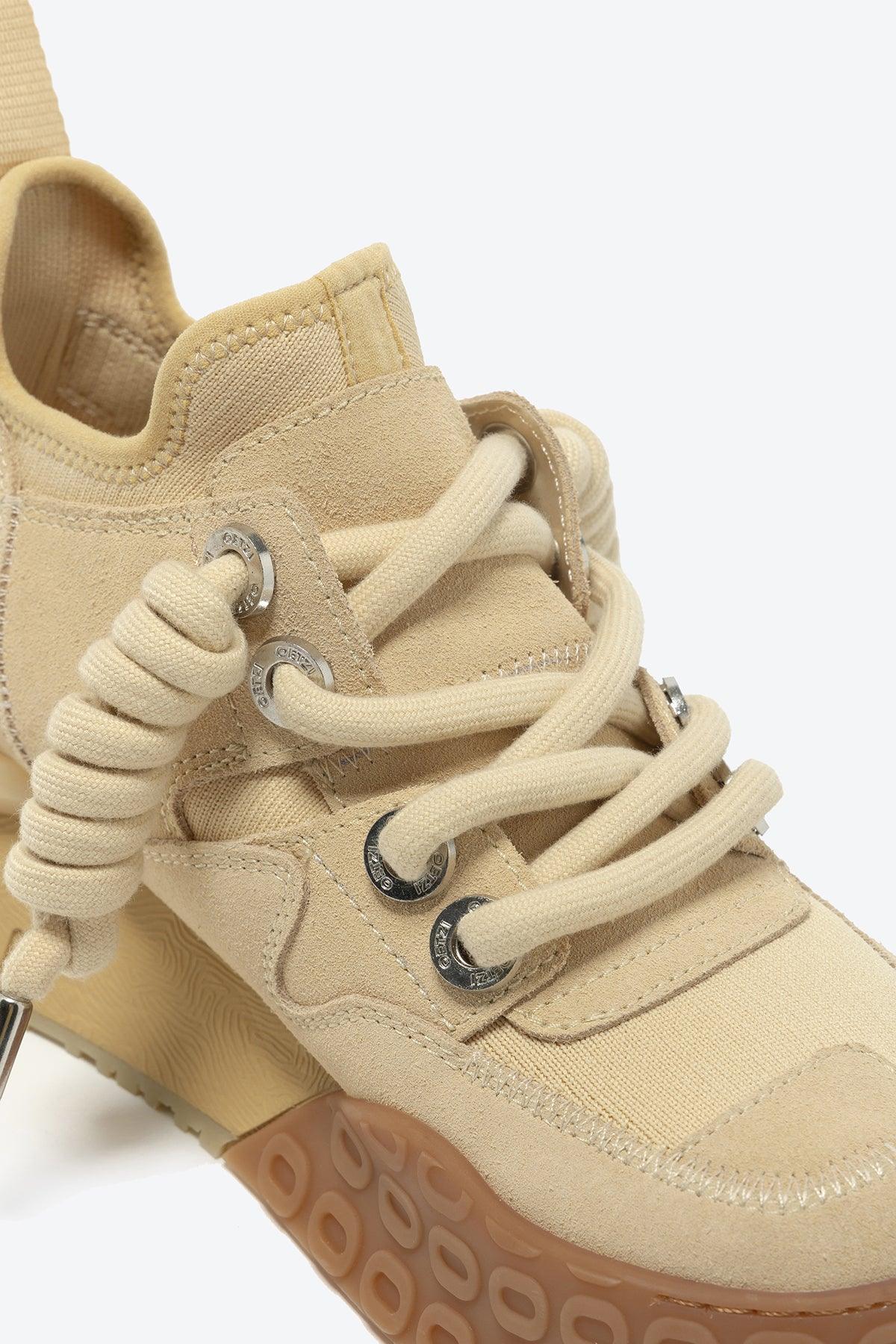 The Sassy - Oetziceman