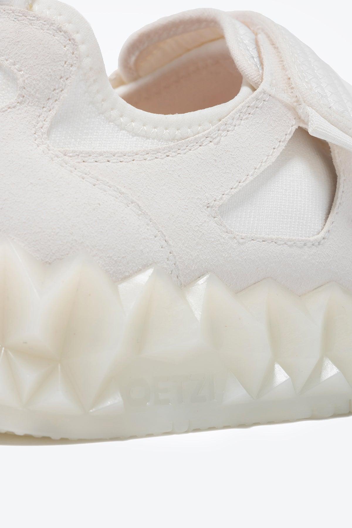 The Suzy B - Oetziceman